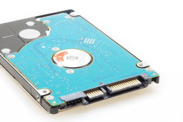 hard drive, hdd, disk, data store, chip, data, digital, macro, cut out, it, computer, circuit board, motherboard, hardware, data processing, blue, component, nsa, sata, hard drive, hard drive, hard drive, hard drive, hdd, hdd, hdd, hdd, hdd, motherboard, motherboard, motherboard, sata, sata. Ce que la nLPD impose aux PME suisses