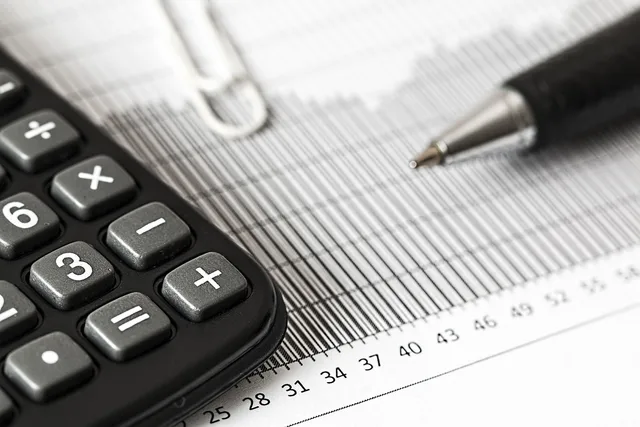 Photographie illustrant ERP et TVA suisse : paramétrer taux et codes de décompte