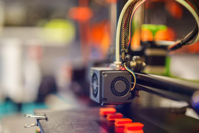 Automatiser les PME suisses sans erreur: Adoption de l'IA par les PME suisses : +22% en 2024 à 34% en 2025; Économie moyenne de 8 heures/semaine grâce à l'automatisation des tâches répétitives; ISO 9001 et ISO 27001 obligatoires pour la qualité et la sécurité des données en Suisse. Automatizzare i processi aziendali di una PMI svizzera senza errori
